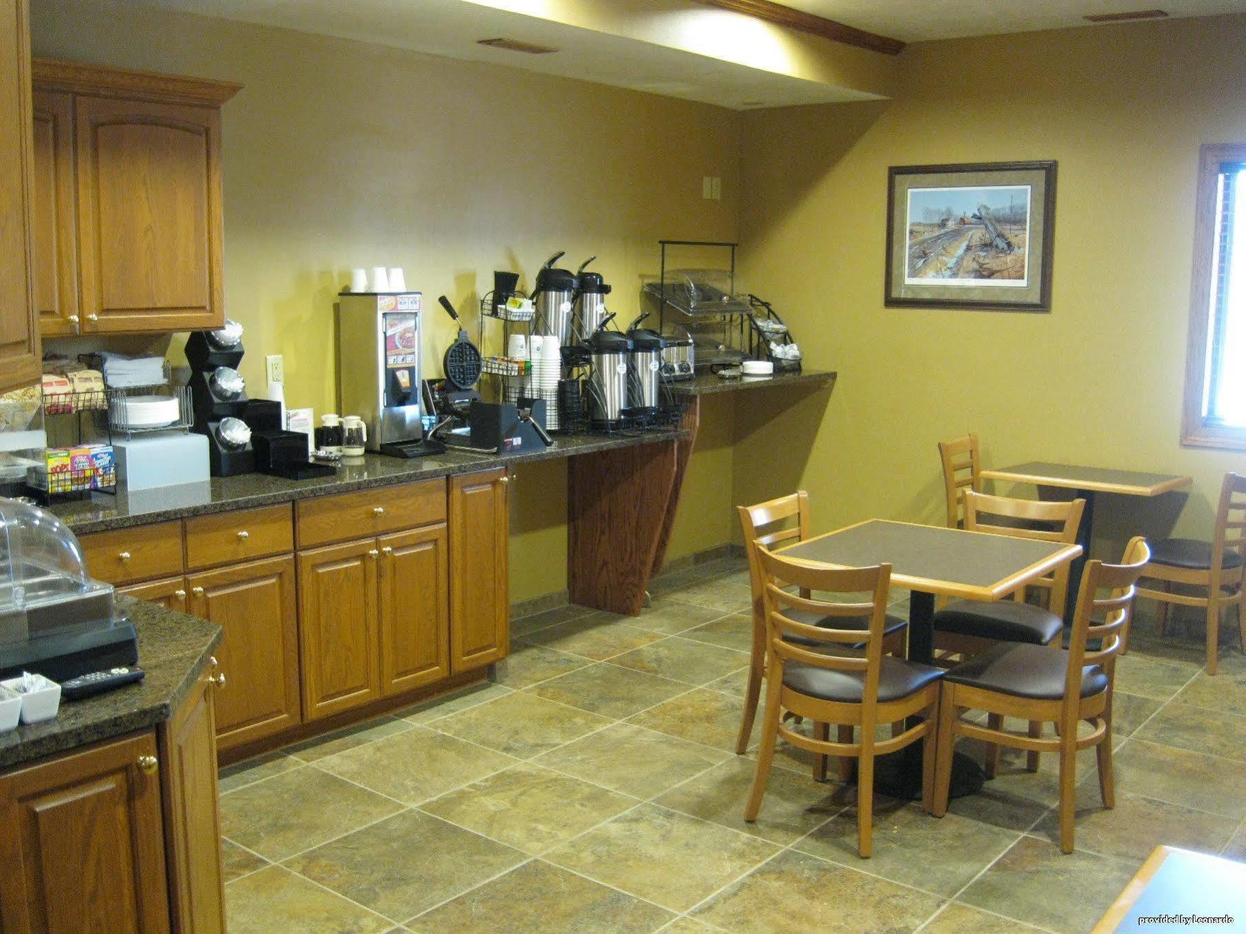 Best Western Vermillion Inn Restaurant photo
